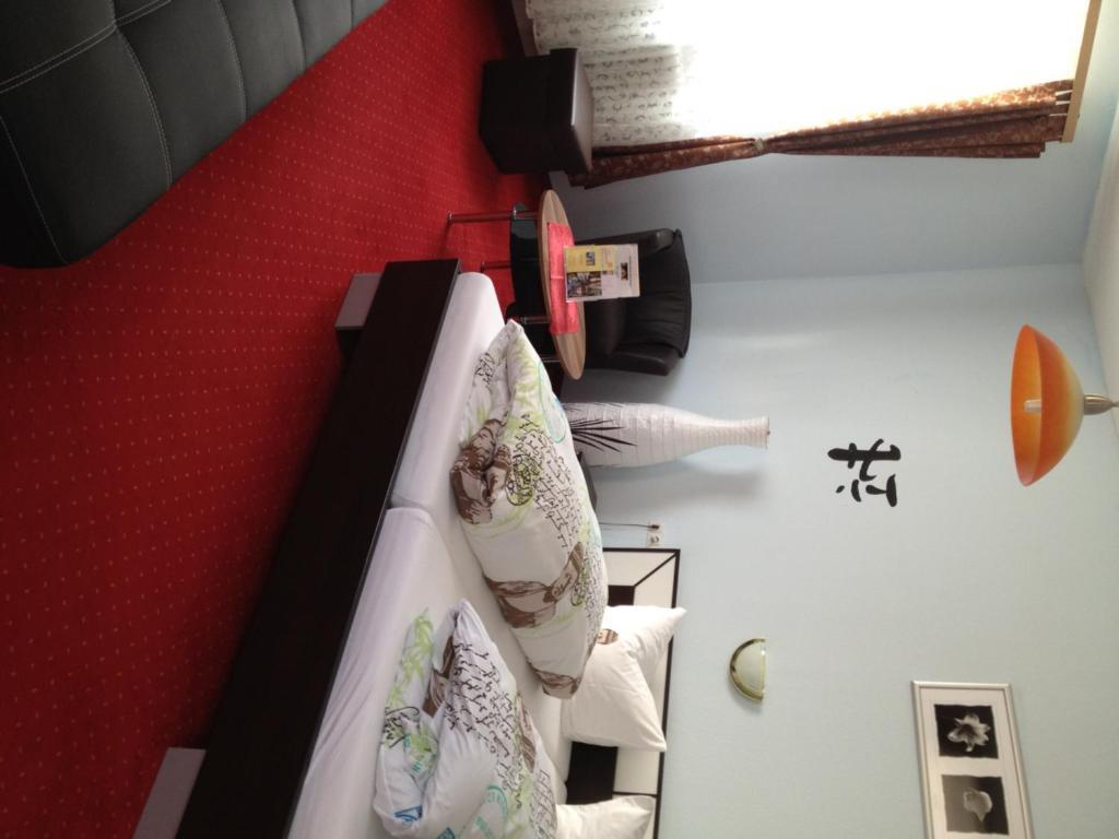 Hotel Sonne Bad Wildbad Room photo